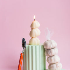 "Bougie Bulbes d'Ail, bougie décorative originale en forme d'ail, cadeau humoristique et design pour la maison - LesDnicheuses"