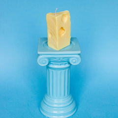 "Bougie Emmental, bougie décorative originale en forme de fromage à trous, cadeau humoristique et design pour la maison - LesDnicheuses"