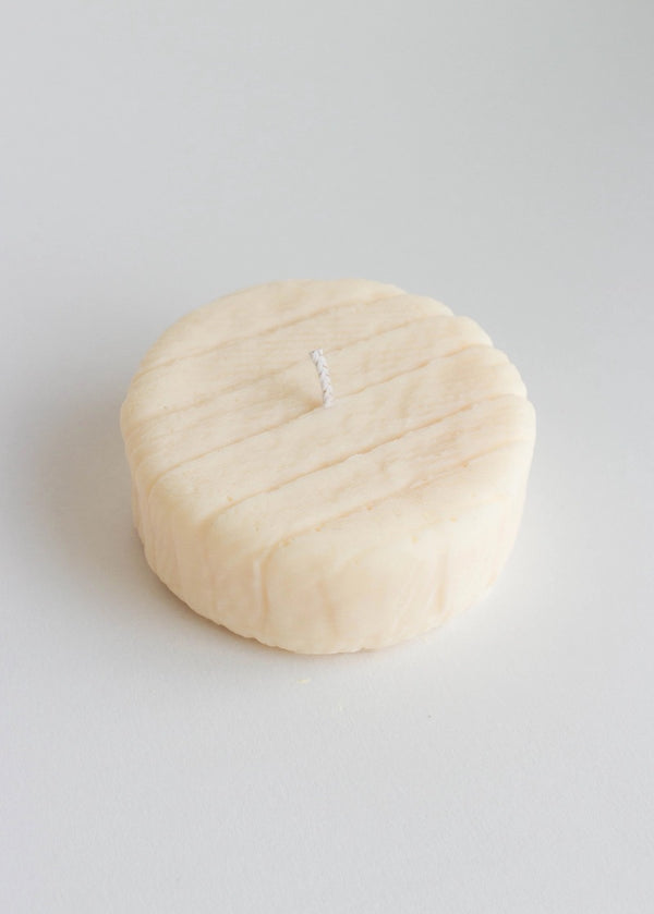 "Bougie décorative camembert, cire naturelle, made in France - LesDnicheuses"