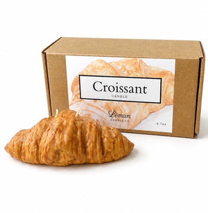 Bougie réaliste croissant parfumée dans sa petite boîte cartonnée - LesDnicheuses