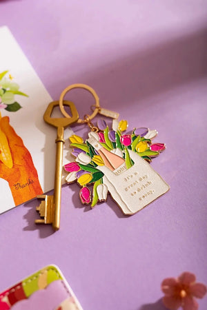 "Porte-clés Jour de Rosé vue de détail, bijou de sac original - LesDnicheuses"